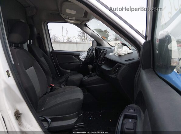 ZFBERFBB5H6E44910 2017 RAM PROMASTER CITY White Vista interior delantera