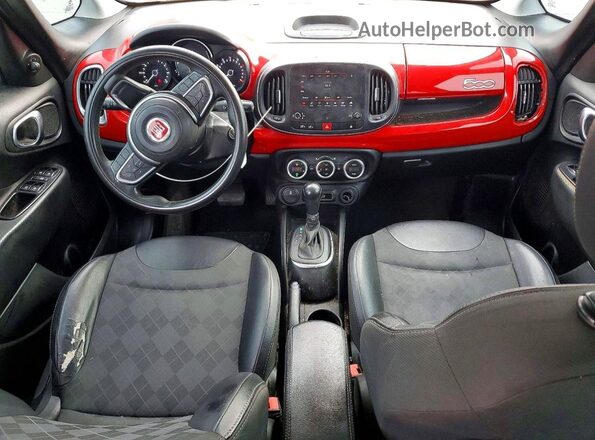 ZFBNFAAH0KZ042183 2019 FIAT 500L Красный Вид панели приборов