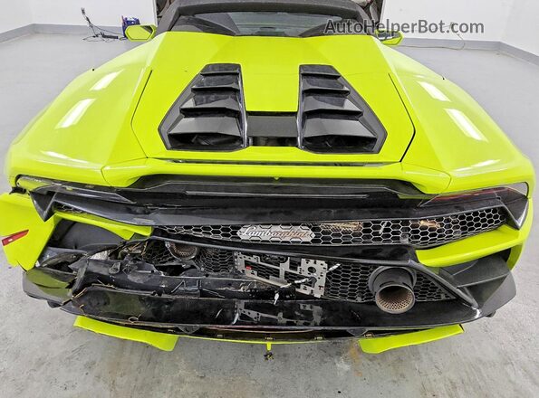 ZHWUT5ZF2NLA19727 2022 LAMBORGHINI HURACAN Green Widok wnętrza z tyłu