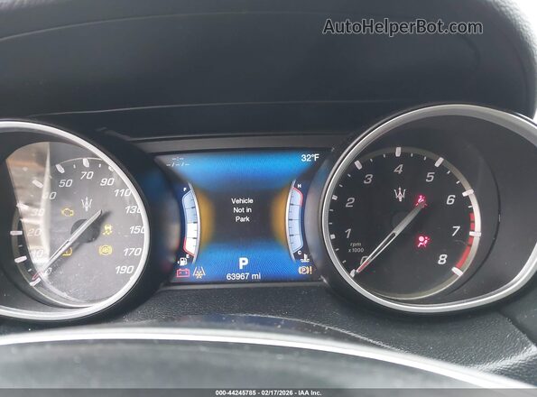 ZN661XUAXHX213980 2017 MASERATI LEVANTE White Vista de los asientos traseros