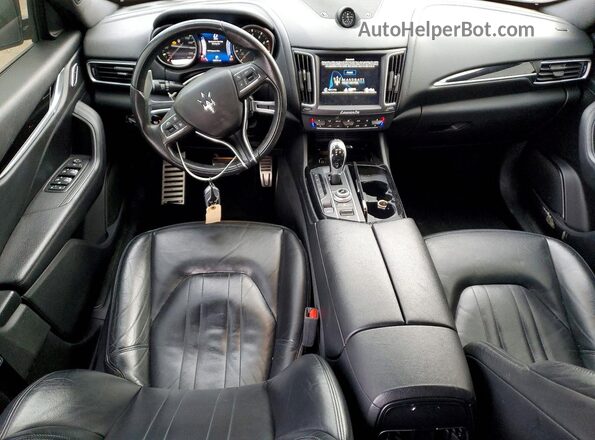 ZN661XUS6HX234320 2017 MASERATI LEVANTE Коричневый Вид панели приборов