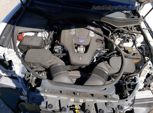 ZN661YUAXMX378525 2021 MASERATI LEVANTE Белый Вид задней части салона