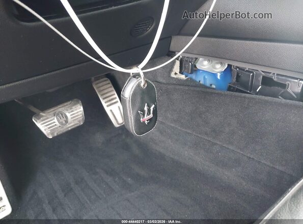 ZN661YUSXMX363676 2021 MASERATI LEVANTE Blue Widok deski rozdzielczej