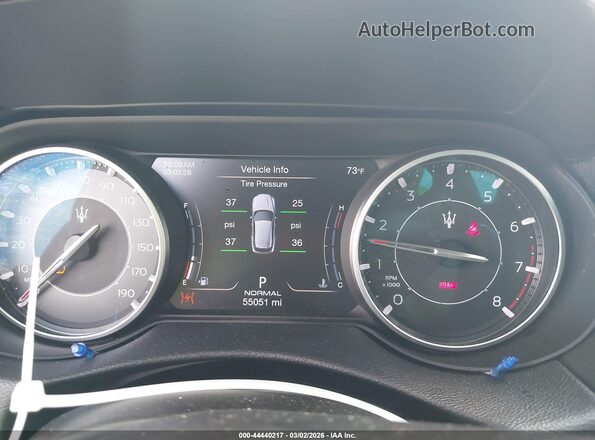 ZN661YUSXMX363676 2021 MASERATI LEVANTE Blue Widok tylnych siedzeń