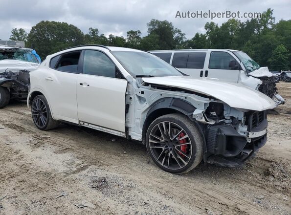 ZN661ZUA7KX323145 2019 MASERATI LEVANTE Белый Передняя правая четверть