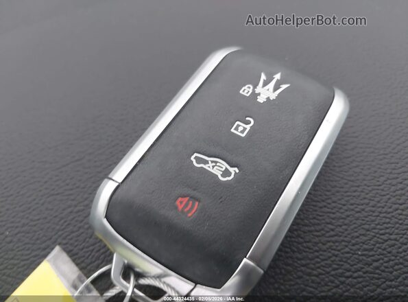 ZN682AVA1P7438465 2023 MASERATI GRECALE Gray Առջևի վահանակի տեսք