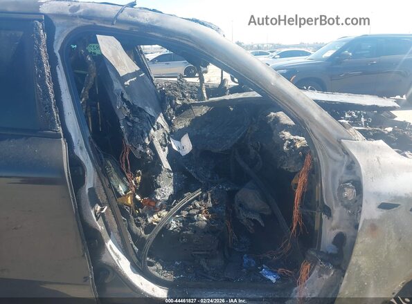 ZN6PMDAA2R7458353 2024 MASERATI GRECALE Черный Вид салона спереди