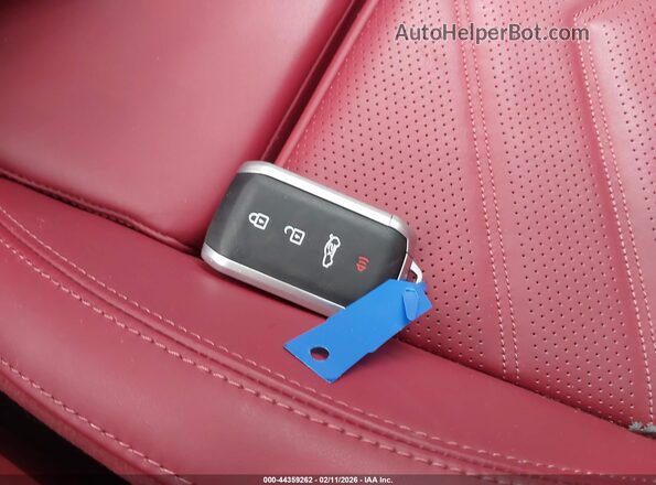 ZN6PMDBA3R7450499 2024 MASERATI GRECALE Синий Вид панели приборов