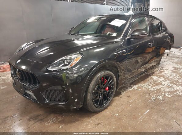 ZN6PMDBA6R7447502 2024 MASERATI GRECALE Черный Передняя левая четверть