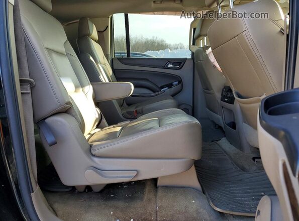 1GNSKHKC9GR394197 2016 CHEVROLET SUBURBAN Зеленый Вид задней части салона