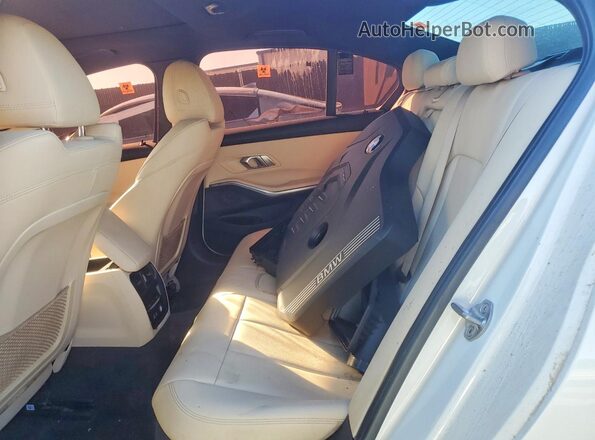 WBA5R1C50KAK12741 2019 BMW OTHER Белый Вид задней части салона