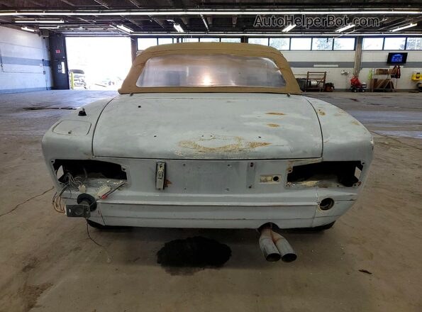 124CS20149944 1979 FIAT 124 Cream Rear view