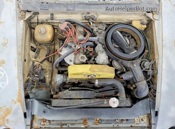 124CS20149944 1979 FIAT 124 Cream Rear interior view