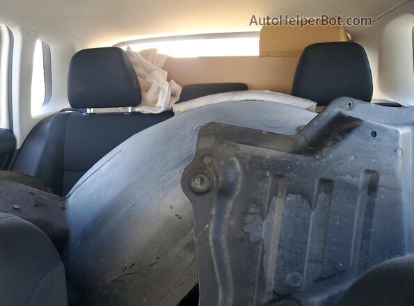 WVGAV7AX3HK054124 2017 VOLKSWAGEN TIGUAN Белый Вид задней части салона