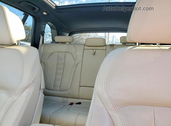 5UXJU2C59KLN65553 2019 BMW X5 Gray Widok wnętrza z tyłu