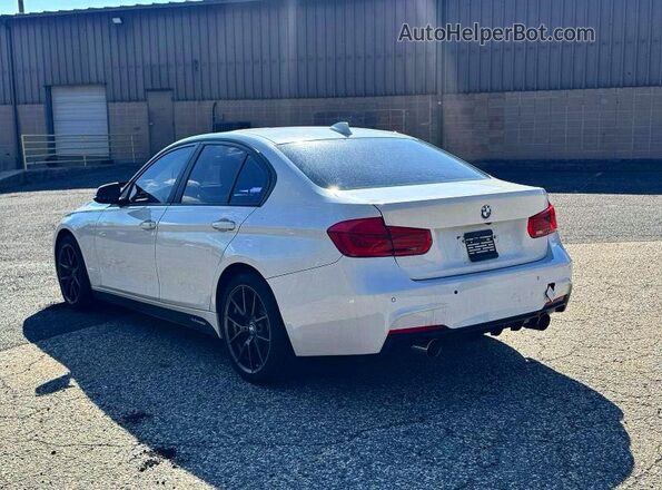 WBA8E5G32HNU45255 2017 BMW OTHER White Trasero derecho