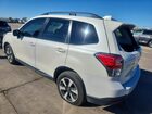 2018 Subaru Forester 2.5i Premium White vin: JF2SJAEC8JH415456