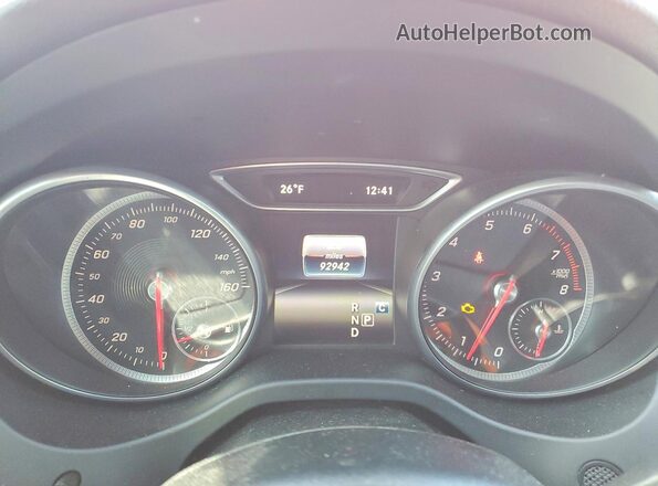 WDCTG4GB7JJ373324 2018 MERCEDES-BENZ GLA Красный Вид задних сидений