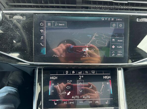 WA1AVAF1XKD009869 2019 AUDI Q8 Black Widok deski rozdzielczej