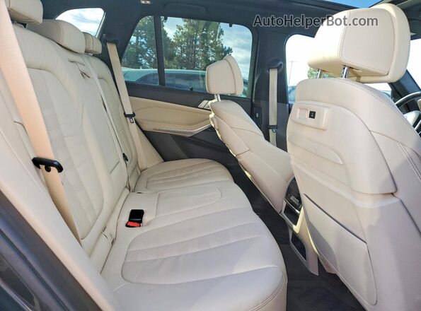 5UXJU2C59KLN65553 2019 BMW X5 Gray Widok komory silnika