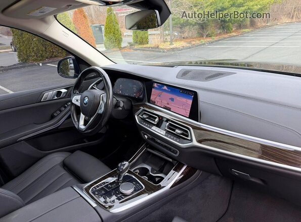 5UXCW2C07L9B99326 2020 BMW X7 Black Widok wnętrza z przodu