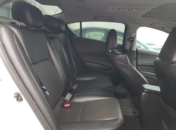 19UDE2F70HA801683 2017 ACURA ILX Белый Вид задних сидений