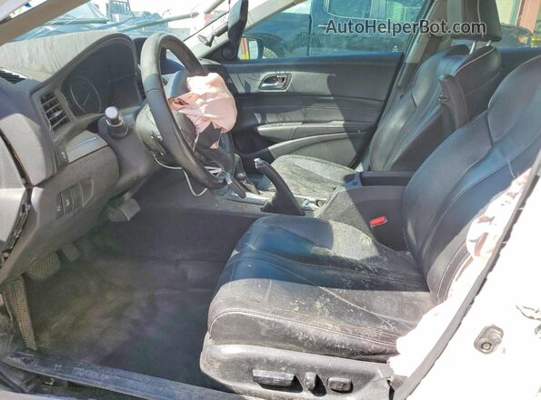 19UDE2F7XKA007992 2019 ACURA ILX Белый Вид салона спереди