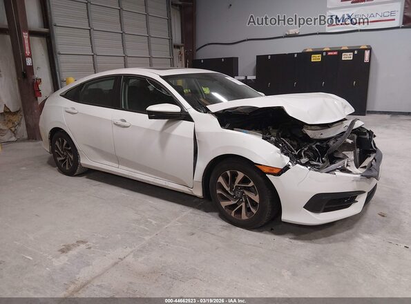 19XFC2F76JE033689 2018 HONDA CIVIC White Передня права чверть