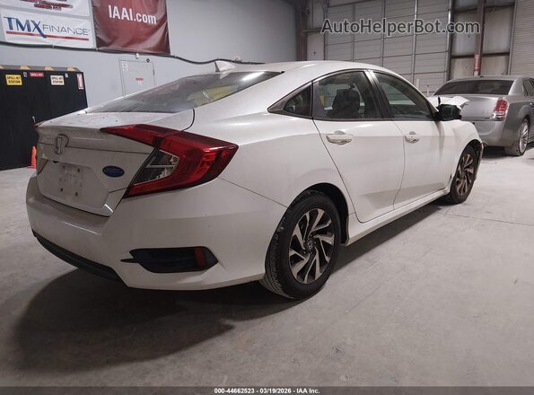 19XFC2F76JE033689 2018 HONDA CIVIC White Задня права чверть