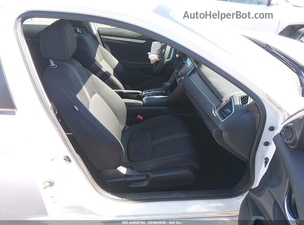 19XFC2F7XHE038243 2017 HONDA CIVIC Белый Вид салона спереди