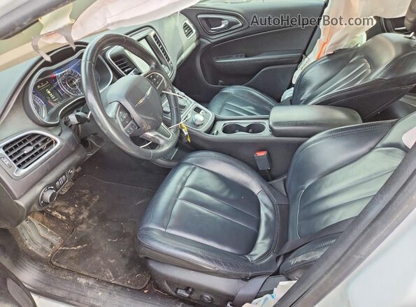 1C3CCCAB0HN508350 2017 CHRYSLER 200 White Widok wnętrza z przodu