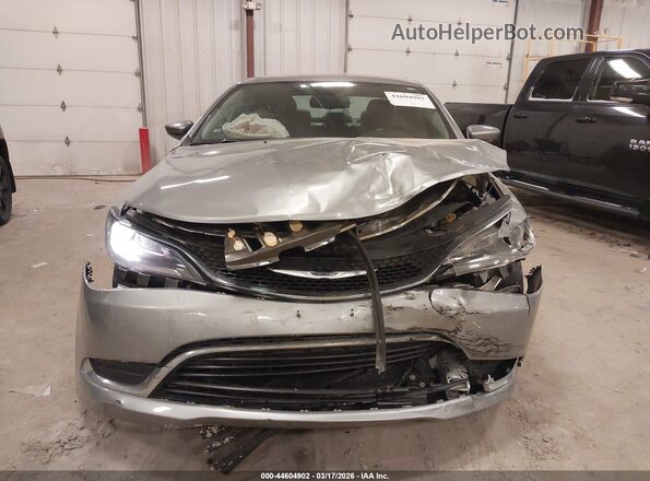 1C3CCCAB0HN510986 2017 CHRYSLER 200 Серебряный Вид спереди