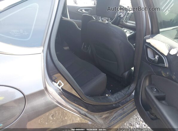 1C3CCCAB2GN142244 2016 CHRYSLER 200 Gray Widok naklejki z numerem VIN