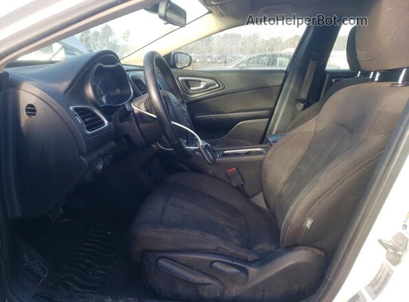 1C3CCCFB0HN500192 2017 CHRYSLER 200 Белый Вид салона спереди