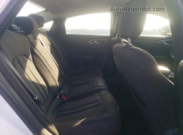 1C3CCCFB0HN500192 2017 CHRYSLER 200 Белый Вид задних сидений