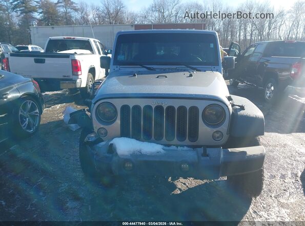 1C4BJWDG2GL337116 2016 JEEP WRANGLER UNLIMITED Gray Widok wnętrza z tyłu