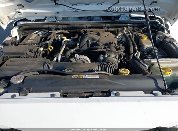 1C4BJWDG4GL156552 2016 JEEP WRANGLER UNLIMITED White Widok z tyłu