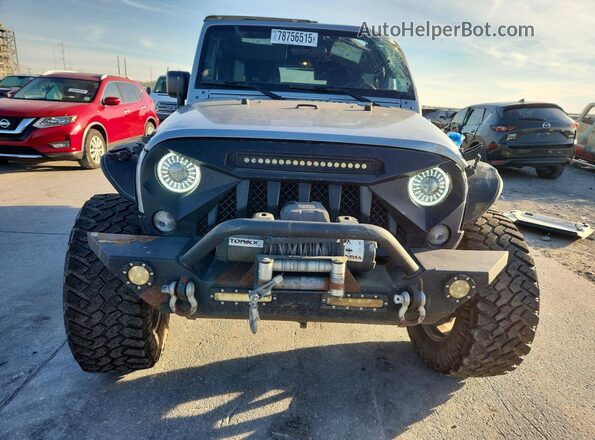 1C4BJWDG4HL665218 2017 JEEP WRANGLER Gray Widok z przodu