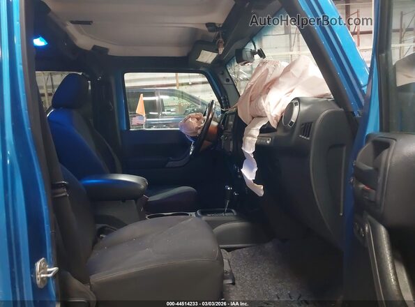 1C4BJWDG5GL260189 2016 JEEP WRANGLER UNLIMITED Blue Widok wnętrza z przodu