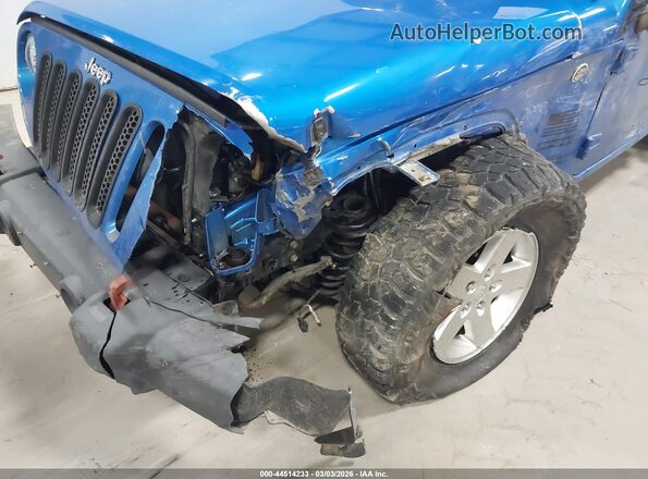 1C4BJWDG5GL260189 2016 JEEP WRANGLER UNLIMITED Blue Widok z przodu