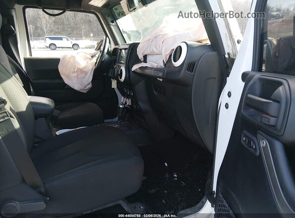 1C4BJWDG6GL309948 2016 JEEP WRANGLER UNLIMITED White Vista interior delantera