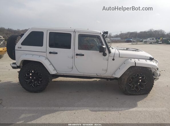 1C4BJWDG6HL676544 2017 JEEP WRANGLER UNLIMITED Белый Вид задней части салона