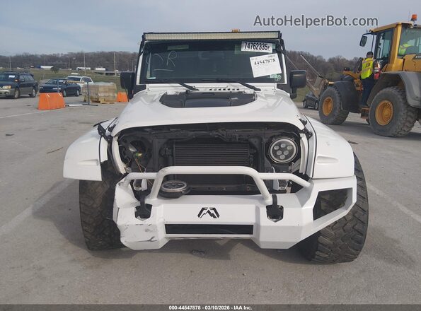 1C4BJWDG6HL676544 2017 JEEP WRANGLER UNLIMITED Белый Вид щитка приборов