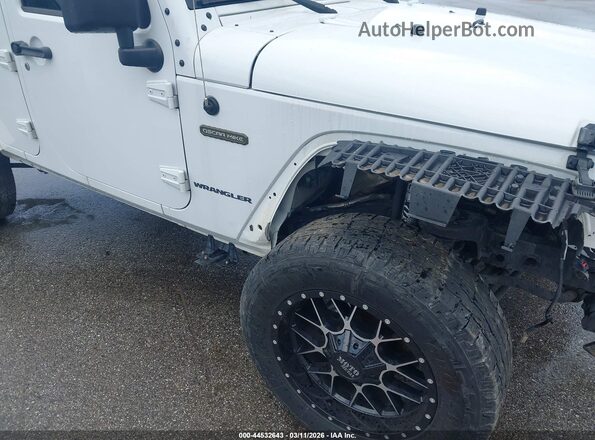 1C4BJWDG9GL167806 2016 JEEP WRANGLER UNLIMITED Белый 