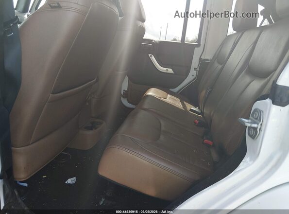 1C4HJWEG9GL216883 2016 JEEP WRANGLER UNLIMITED White VIN կոդի պիտակի տեսք