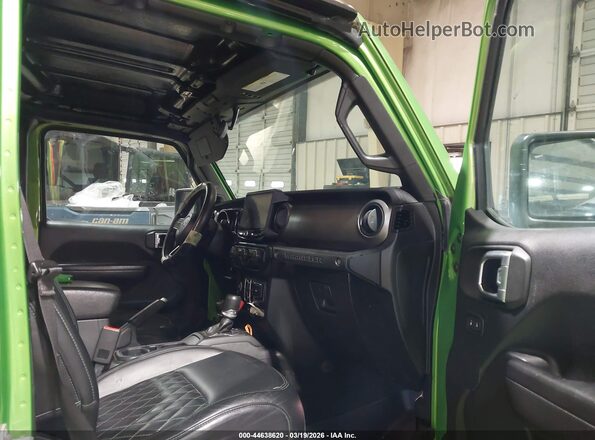 1C4HJXDN2KW636062 2019 JEEP WRANGLER UNLIMITED Green Widok wnętrza z przodu