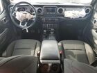 2020 Jeep Wrangler Unlimited Sahara Серебряный vin: 1C4HJXEN5LW310384