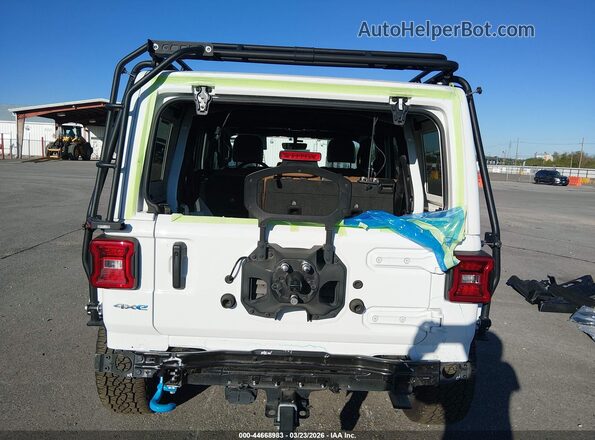 1C4JJXP66PW525480 2023 JEEP WRANGLER Белый Вид спереди