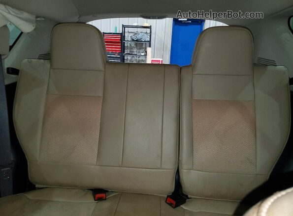 1C4NJCBB3GD677484 2016 JEEP COMPASS Белый Вид задних сидений