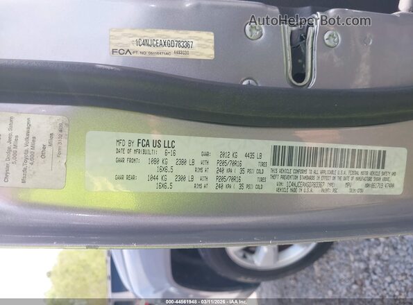 1C4NJCEAXGD783367 2016 JEEP COMPASS Gray Vista del compartimento del motor